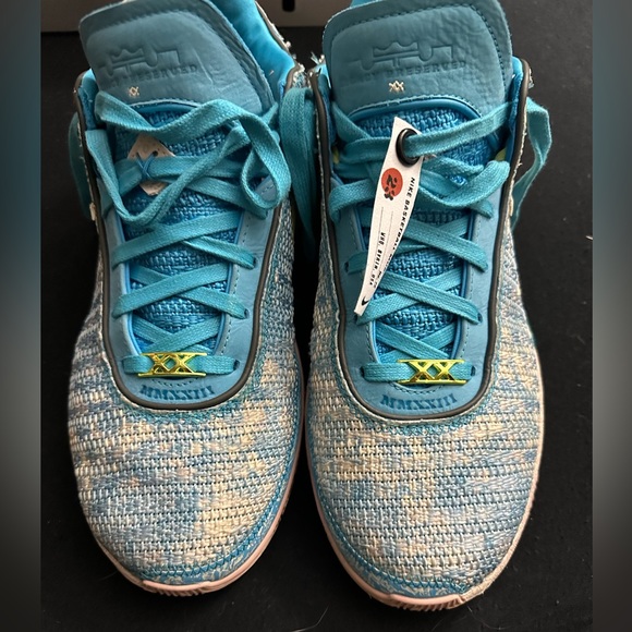 LEBRON 20 ASW| SIZE 12| BOTH LACES| GREAT CONDITION| WITH ORIGINAL BOX| - Picture 3 of 6